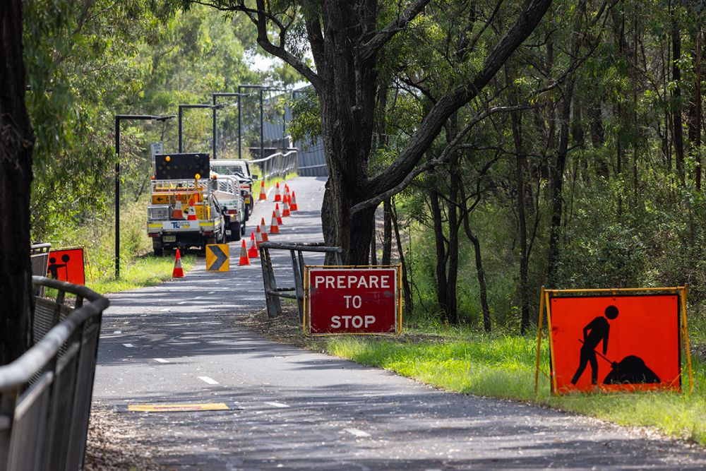 Tree works and safety controls on the M7 shared path